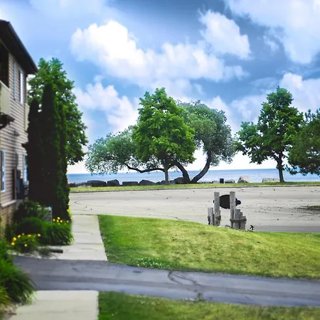 Beach Lake Michigan King Bed Pet Friendly